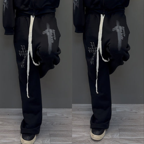 Sweatpants Be Weird