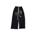 Sweatpants Be Weird